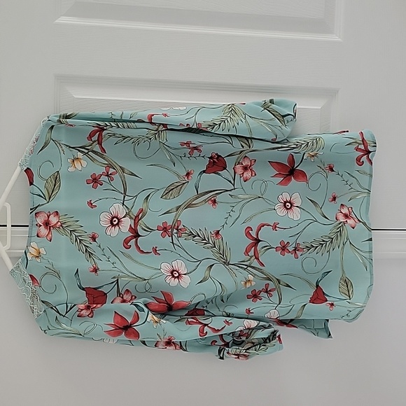 Le Chateau Blouse - Picture 5 of 5